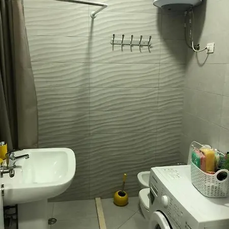 Valentina * Tirana