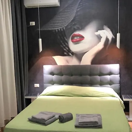 Valentina * Tirana